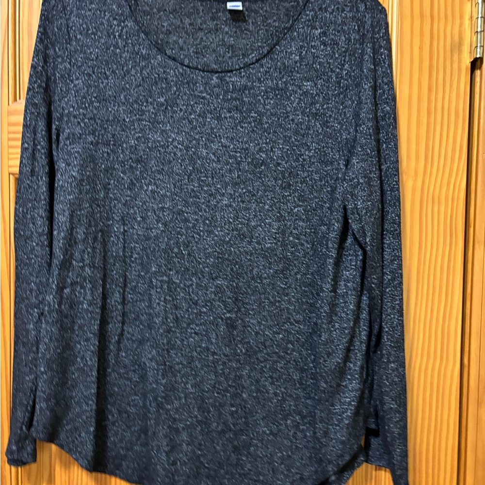 Women's Heathered Gray Long Sleeve Top